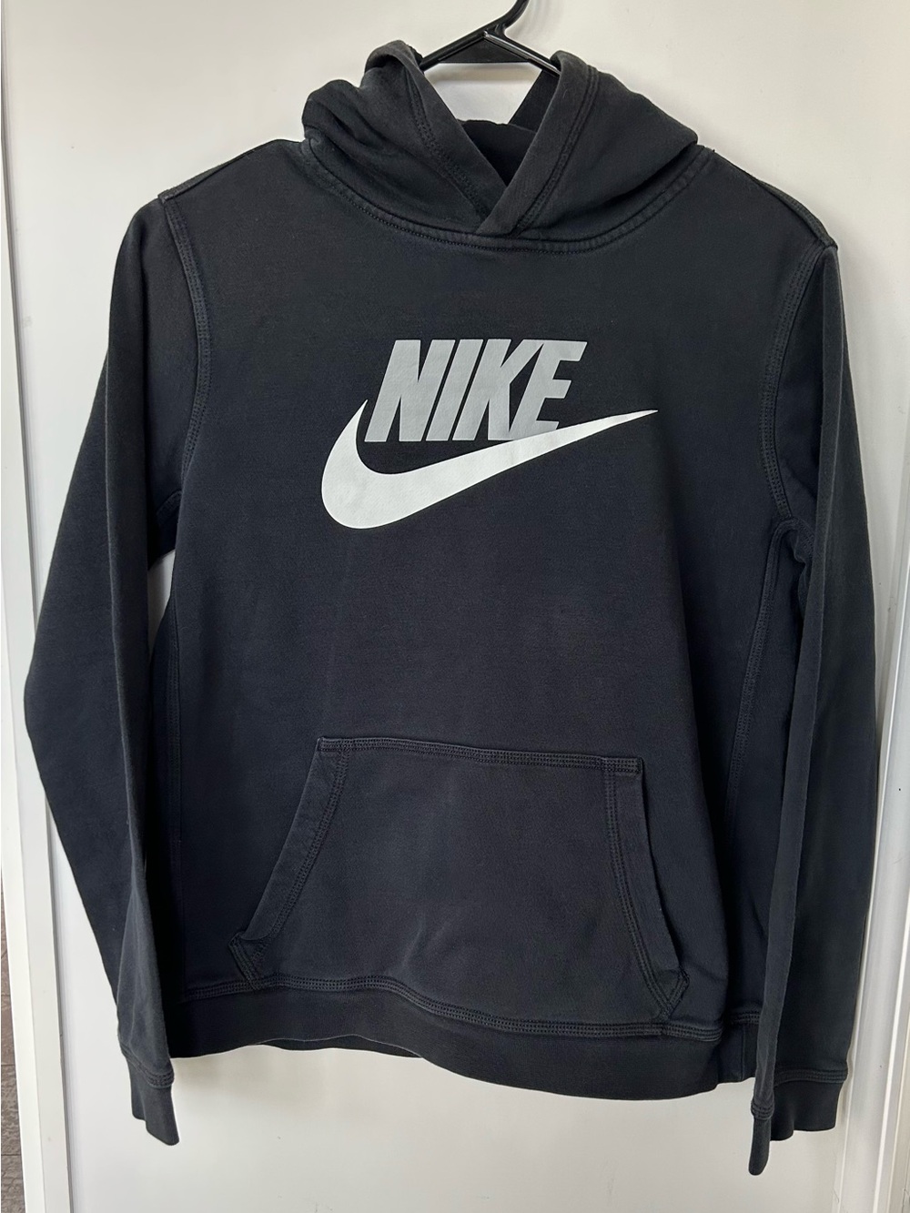 Nike Sportswear Club Fleece Hoodie Black Youth XL- AS IS